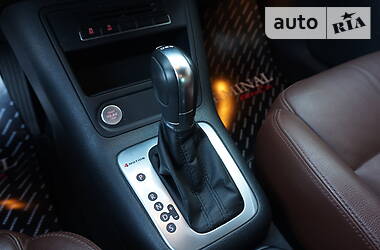 Позашляховик / Кросовер Volkswagen Tiguan 2013 в 