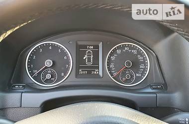 Позашляховик / Кросовер Volkswagen Tiguan 2017 в 