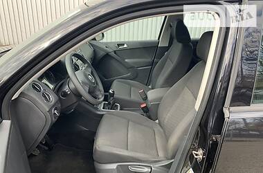 Позашляховик / Кросовер Volkswagen Tiguan 2011 в 