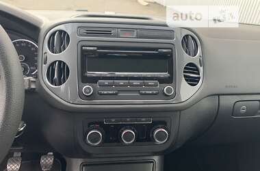 Позашляховик / Кросовер Volkswagen Tiguan 2011 в 
