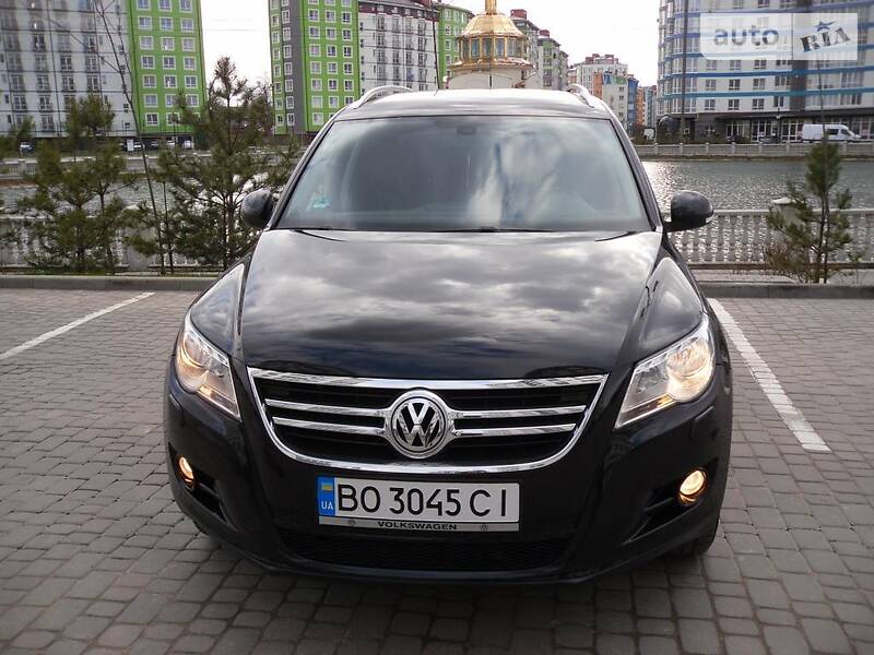 Позашляховик / Кросовер Volkswagen Tiguan 2009 в Івано-Франківську