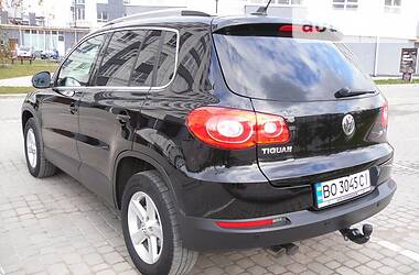 Внедорожник / Кроссовер Volkswagen Tiguan 2009 в 