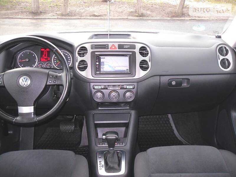 Позашляховик / Кросовер Volkswagen Tiguan 2009 в Івано-Франківську