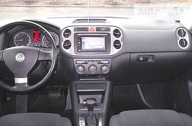 Внедорожник / Кроссовер Volkswagen Tiguan 2009 в 