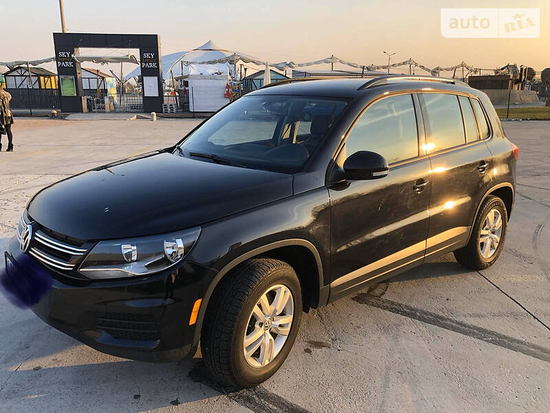Позашляховик / Кросовер Volkswagen Tiguan 2016 в Києві