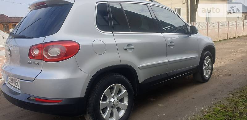 Позашляховик / Кросовер Volkswagen Tiguan 2008 в Чернівцях