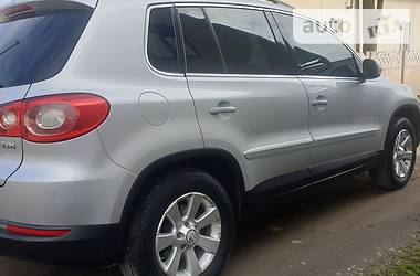 Позашляховик / Кросовер Volkswagen Tiguan 2008 в 