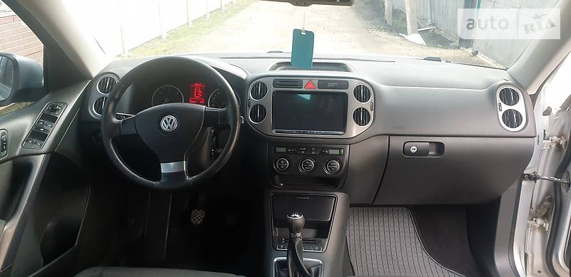 Позашляховик / Кросовер Volkswagen Tiguan 2008 в Чернівцях