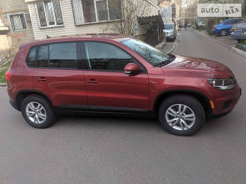 Внедорожник / Кроссовер Volkswagen Tiguan 2012 в Херсоне