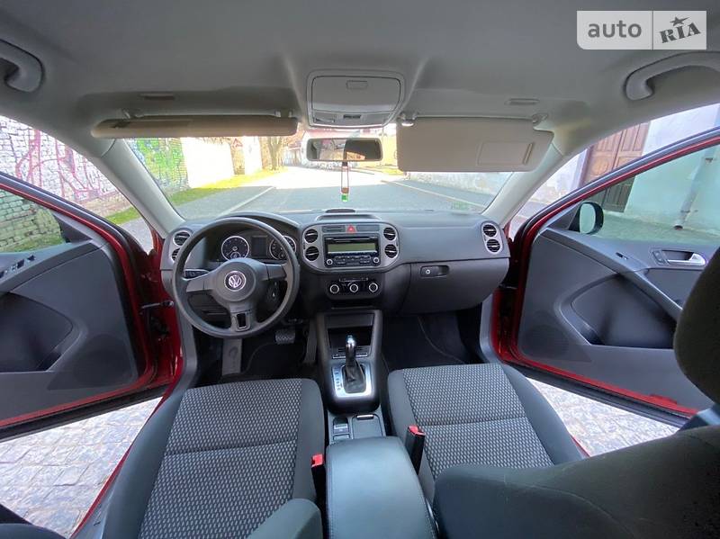 Позашляховик / Кросовер Volkswagen Tiguan 2011 в Луцьку