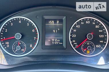 Позашляховик / Кросовер Volkswagen Tiguan 2011 в 