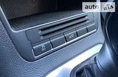 Позашляховик / Кросовер Volkswagen Tiguan 2011 в 