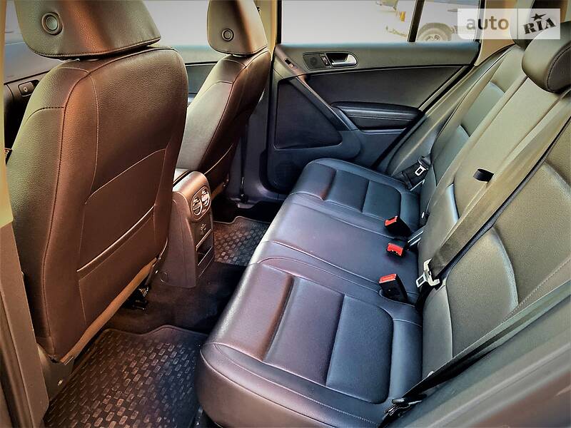 Позашляховик / Кросовер Volkswagen Tiguan 2016 в Херсоні