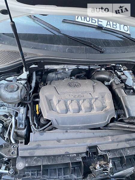 Позашляховик / Кросовер Volkswagen Tiguan 2018 в Львові