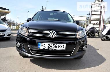 Позашляховик / Кросовер Volkswagen Tiguan 2017 в 