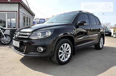 Позашляховик / Кросовер Volkswagen Tiguan 2017 в 