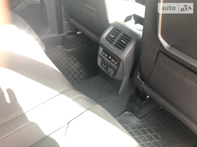 Позашляховик / Кросовер Volkswagen Tiguan 2019 в Харкові фото 9 Позашляховик / Кросовер Volkswagen Tiguan 2019 в Харкові