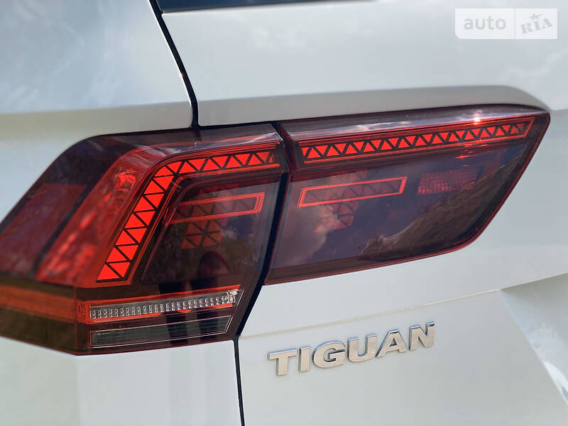 Позашляховик / Кросовер Volkswagen Tiguan 2016 в Рівному