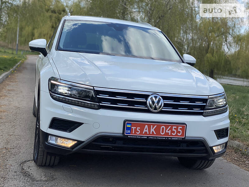 Позашляховик / Кросовер Volkswagen Tiguan 2016 в Рівному