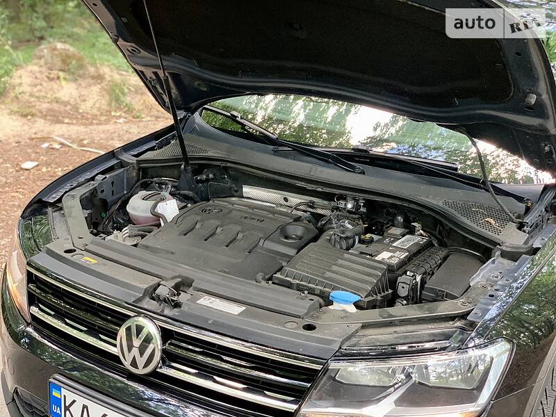 Позашляховик / Кросовер Volkswagen Tiguan 2017 в Києві