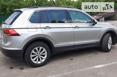 Внедорожник / Кроссовер Volkswagen Tiguan 2016 в Дубно