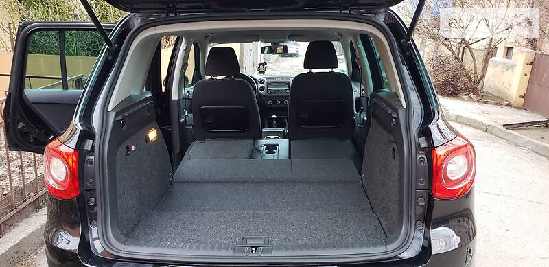 Позашляховик / Кросовер Volkswagen Tiguan 2010 в Дніпрі фото 4 Позашляховик / Кросовер Volkswagen Tiguan 2010 в Дніпрі
