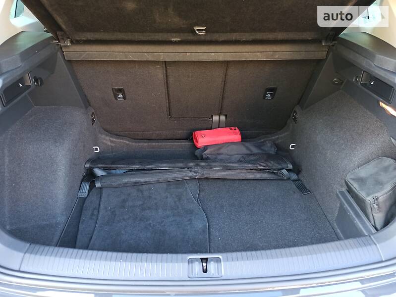 Позашляховик / Кросовер Volkswagen Tiguan 2016 в Чернівцях