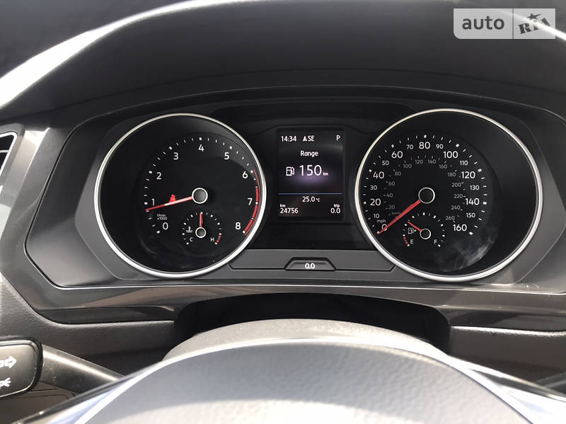 Позашляховик / Кросовер Volkswagen Tiguan 2017 в Львові