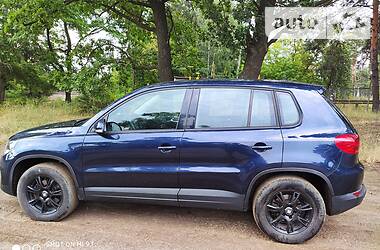 Позашляховик / Кросовер Volkswagen Tiguan 2011 в Хорошеві