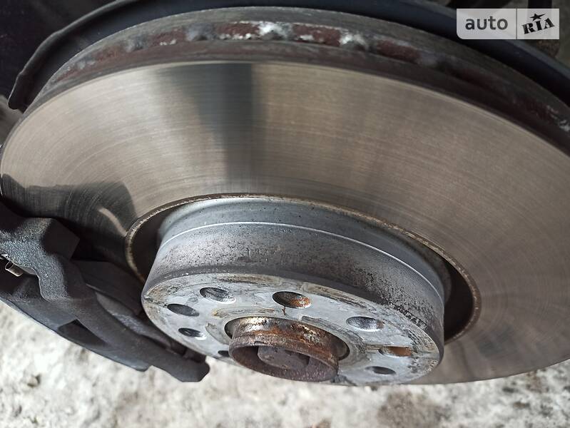 Позашляховик / Кросовер Volkswagen Tiguan 2016 в Чернівцях