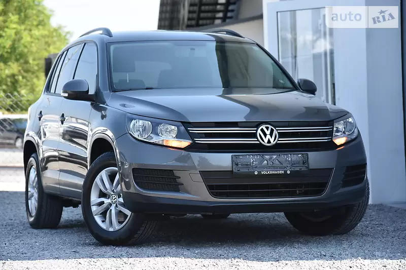 Внедорожник / Кроссовер Volkswagen Tiguan 2014 в 