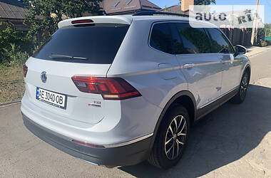 Позашляховик / Кросовер Volkswagen Tiguan 2018 в 