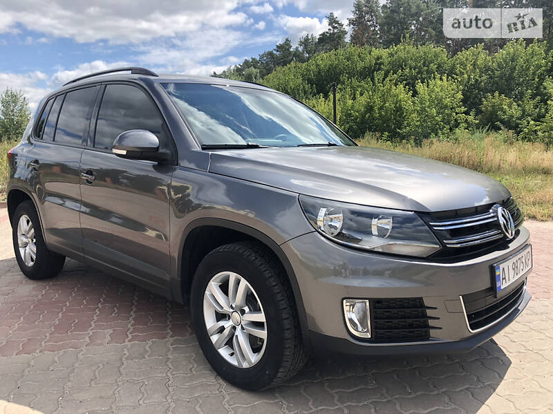 Позашляховик / Кросовер Volkswagen Tiguan 2015 в 