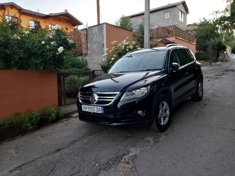 Позашляховик / Кросовер Volkswagen Tiguan 2010 в Дніпрі фото 14 Позашляховик / Кросовер Volkswagen Tiguan 2010 в Дніпрі