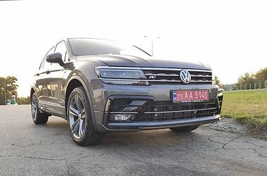 Внедорожник / Кроссовер Volkswagen Tiguan 2020 в Киеве