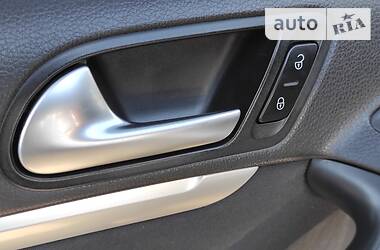 Внедорожник / Кроссовер Volkswagen Tiguan 2012 в 