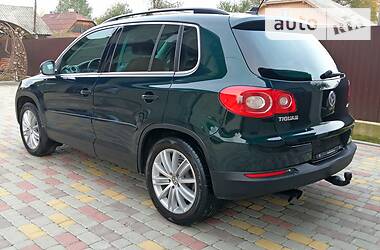 Внедорожник / Кроссовер Volkswagen Tiguan 2010 в Ивано-Франковске