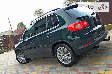 Внедорожник / Кроссовер Volkswagen Tiguan 2010 в Ивано-Франковске