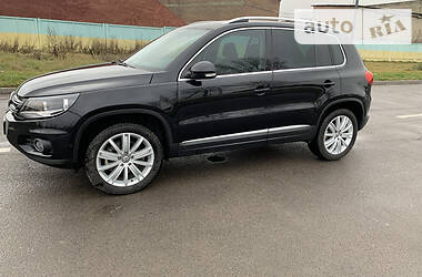 Внедорожник / Кроссовер Volkswagen Tiguan 2014 в Ровно