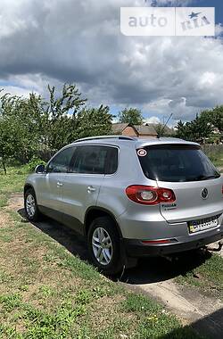 Внедорожник / Кроссовер Volkswagen Tiguan 2010 в Ахтырке