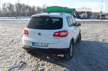 Внедорожник / Кроссовер Volkswagen Tiguan 2011 в Радивилове