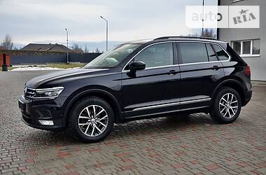 Внедорожник / Кроссовер Volkswagen Tiguan 2016 в Луцке