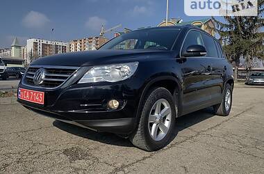 Позашляховик / Кросовер Volkswagen Tiguan 2009 в Чернівцях