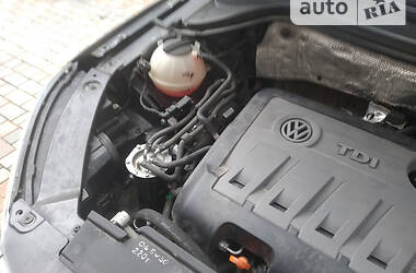 Позашляховик / Кросовер Volkswagen Tiguan 2011 в 