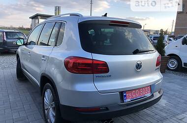 Внедорожник / Кроссовер Volkswagen Tiguan 2011 в Тернополе