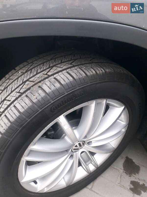 Внедорожник / Кроссовер Volkswagen Tiguan 2012 в Киеве