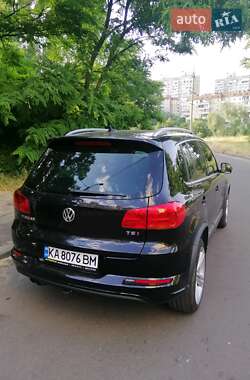 Внедорожник / Кроссовер Volkswagen Tiguan 2016 в 