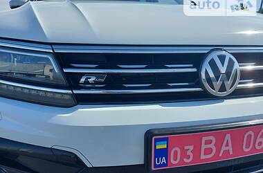 Внедорожник / Кроссовер Volkswagen Tiguan 2018 в Радивилове