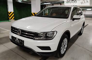 Позашляховик / Кросовер Volkswagen Tiguan 2017 в Києві