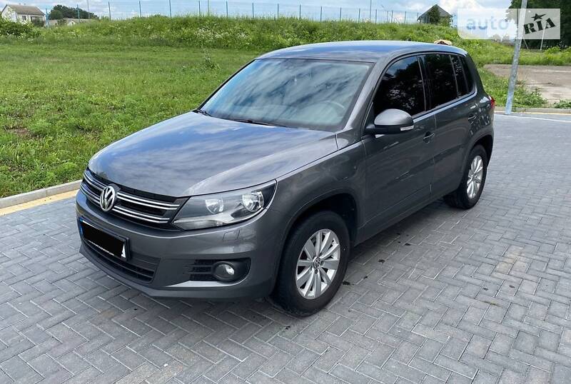 Volkswagen Tiguan ORYGINALL PASS